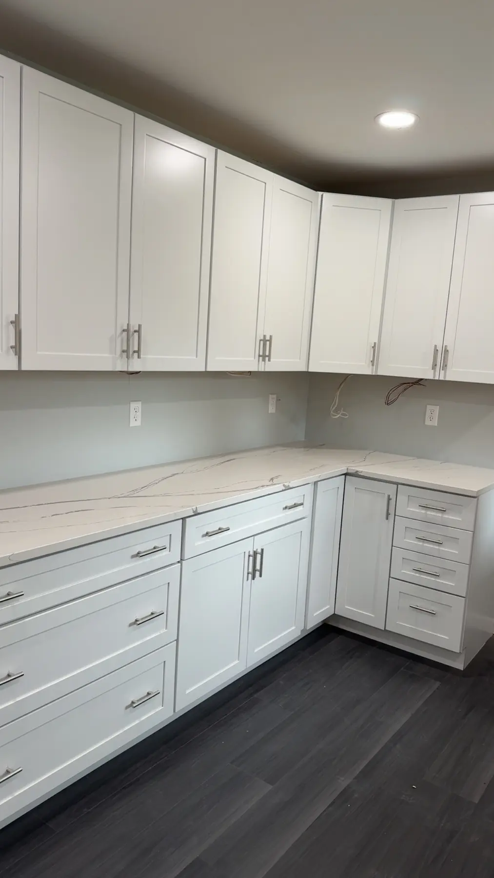 White shaker kitchen cabinetry